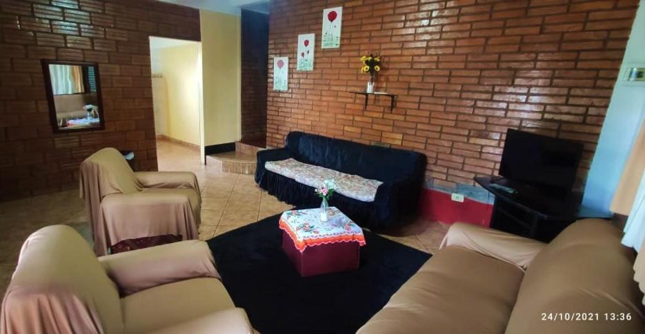 Iguazu Alojamiento "La Casa" Puerto Iguazú Eksteriør billede